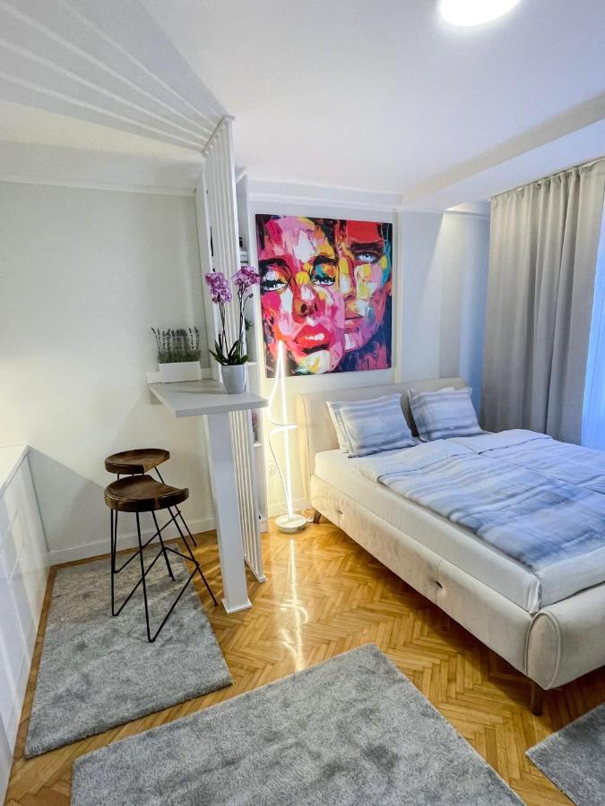 Skadarlija Colorway Apartment เบลเกรด ภายนอก รูปภาพ